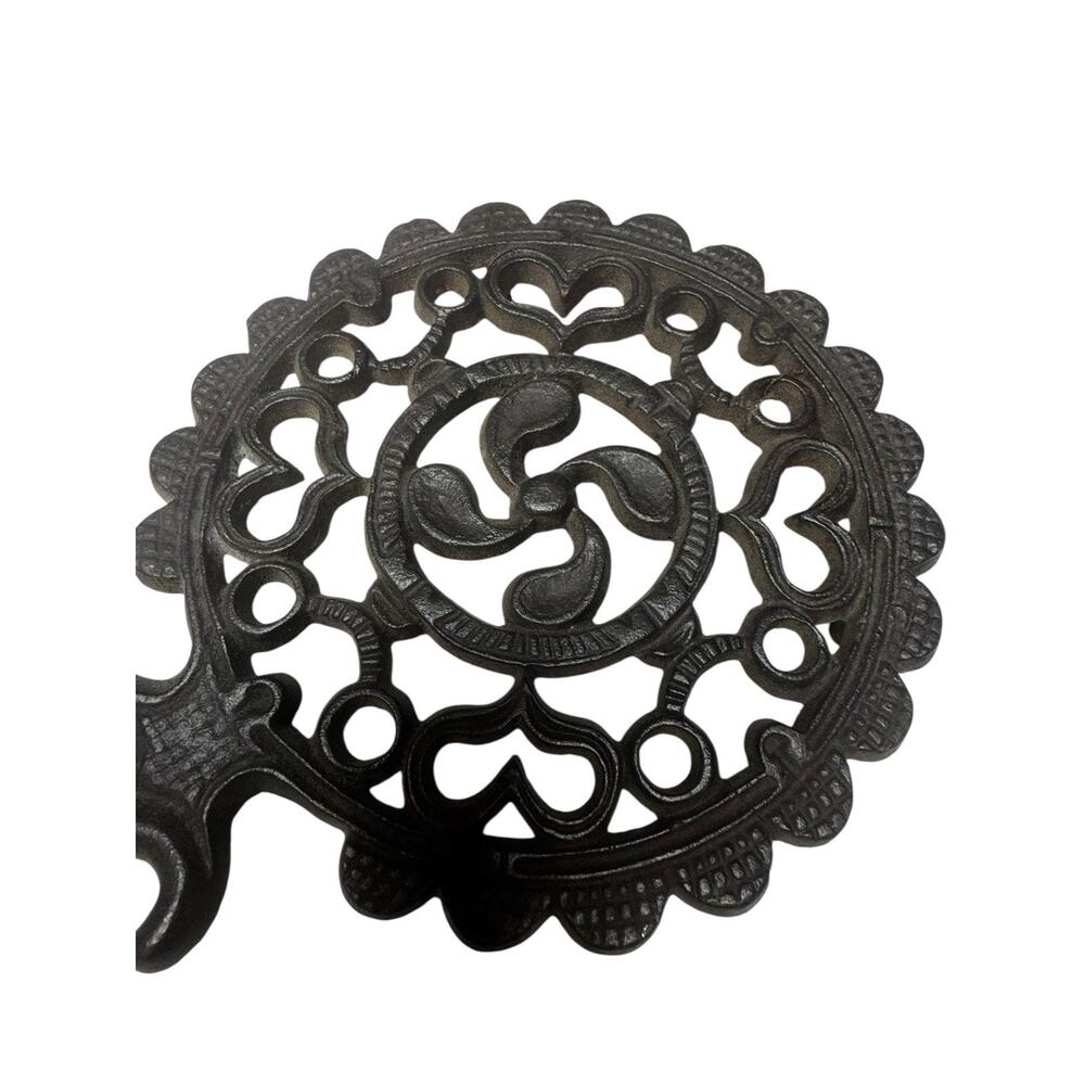 Vintage Cast Iron Trivet With Handle Round Pierced Farmhouse‎ Kitchen Decor - Picture 2 of 4